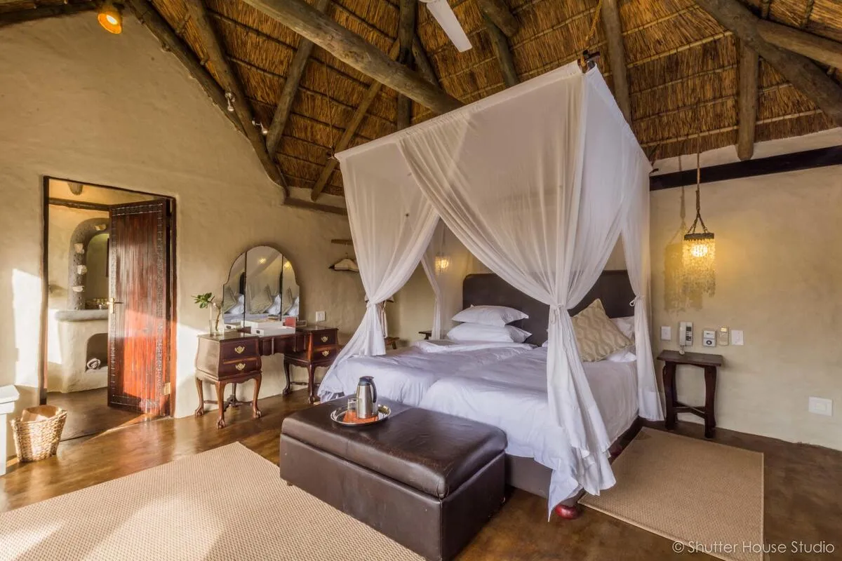 King/Twin Suite at Safari Lodge
