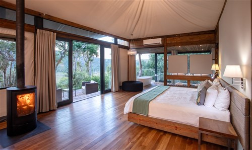 Settlers Drift Tented Suite at Settlers Drift